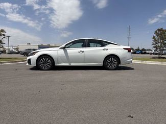 Used 2023 Nissan Altima 2.5 SV FWD video 2