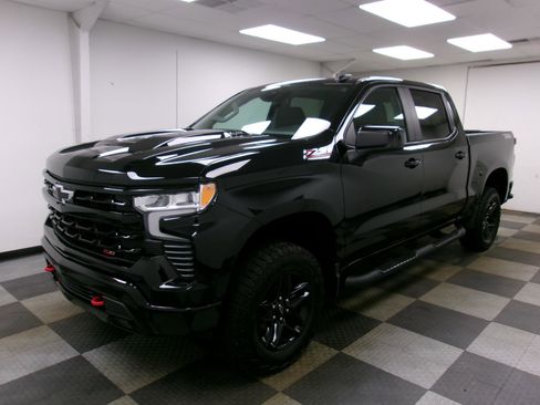 Used 2024 Chevrolet Silverado 1500 LT Trail Boss AWD/4WD image 1