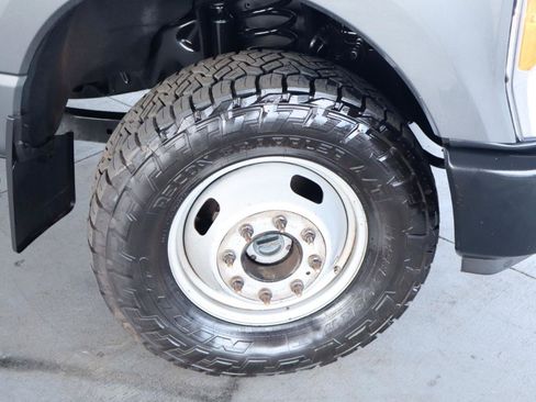 Used 2023 Ford F350 XL w/ 360-Degree Camera Package AWD/4WD image 3