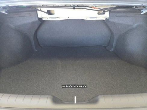 New 2026 Hyundai Elantra Hybrid FWD image 22