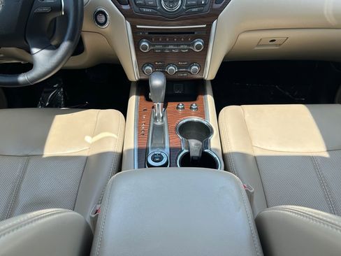 Used 2018 Nissan Pathfinder Platinum w/ Cargo Package AWD/4WD image 13