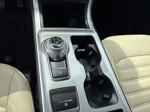 Used 2024 Ford Edge SEL w/ Class II Trailer Tow Package image 14