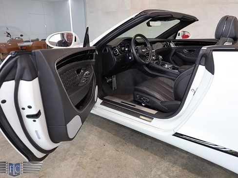 Used 2021 Bentley Continental GT V8 AWD/4WD image 13