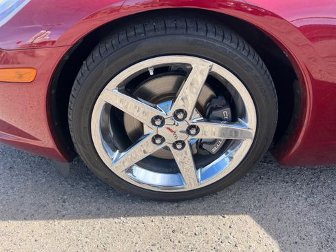 Used 2006 Chevrolet Corvette w/ Preferred Equipment Group image 24