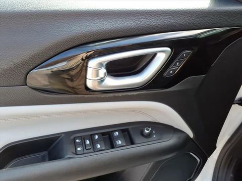 Used 2022 Jeep Compass Limited w/ Elite Group image 17