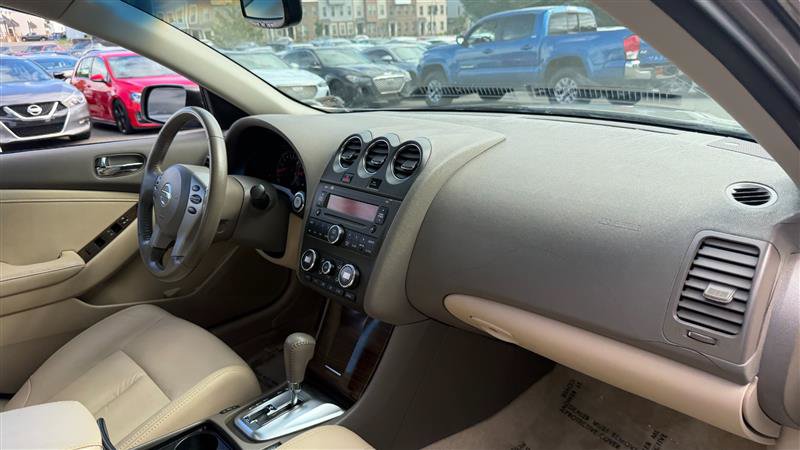 Used 2012 Nissan Altima 2.5 SL w/ 2.5SL Pkg FWD image 7