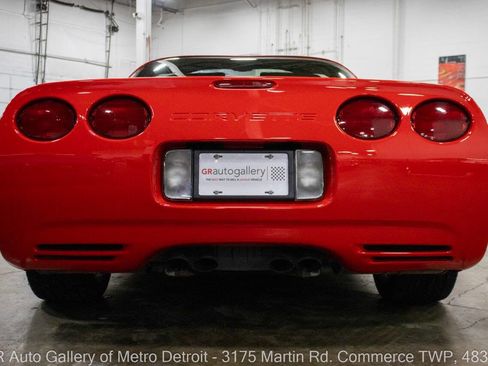 Used 2000 Chevrolet Corvette Coupe image 7