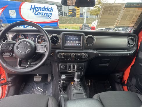 Certified 2020 Jeep Wrangler Sport image 30
