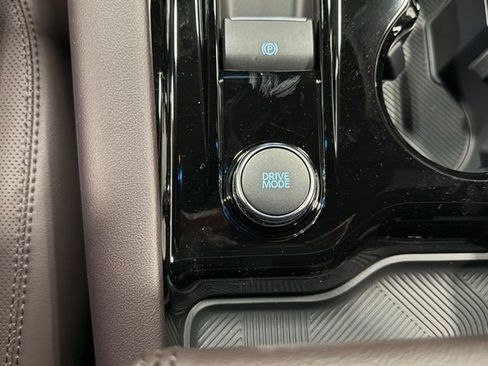 New 2026 Ford Explorer Platinum image 28