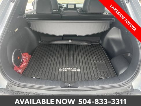 Used 2024 Toyota Corolla Cross AWD Hybrid w/ Convenience Package image 19
