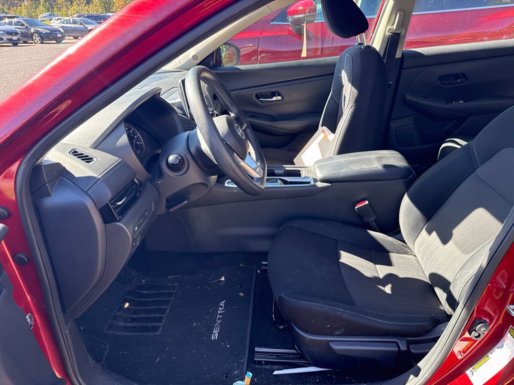 Used 2024 Nissan Sentra SV FWD image 5