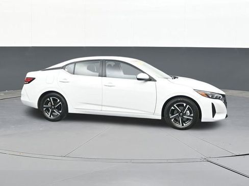 Used 2025 Nissan Sentra SV image 18