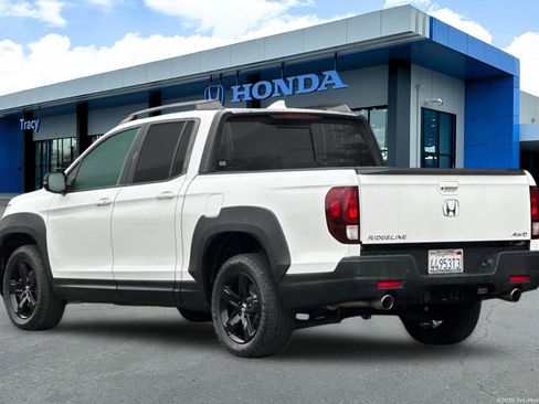 Certified 2023 Honda Ridgeline Black Edition image 10