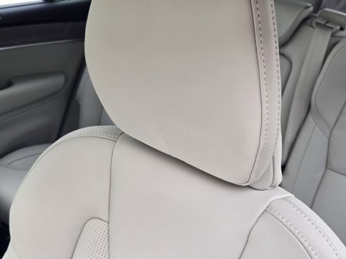 New 2026 Volvo XC90 B6 Ultra image 17