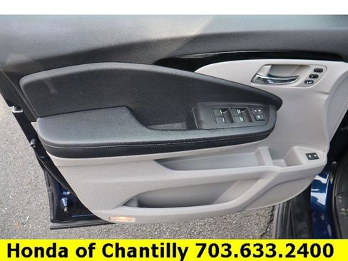 Used 2017 Honda Pilot Touring image 20