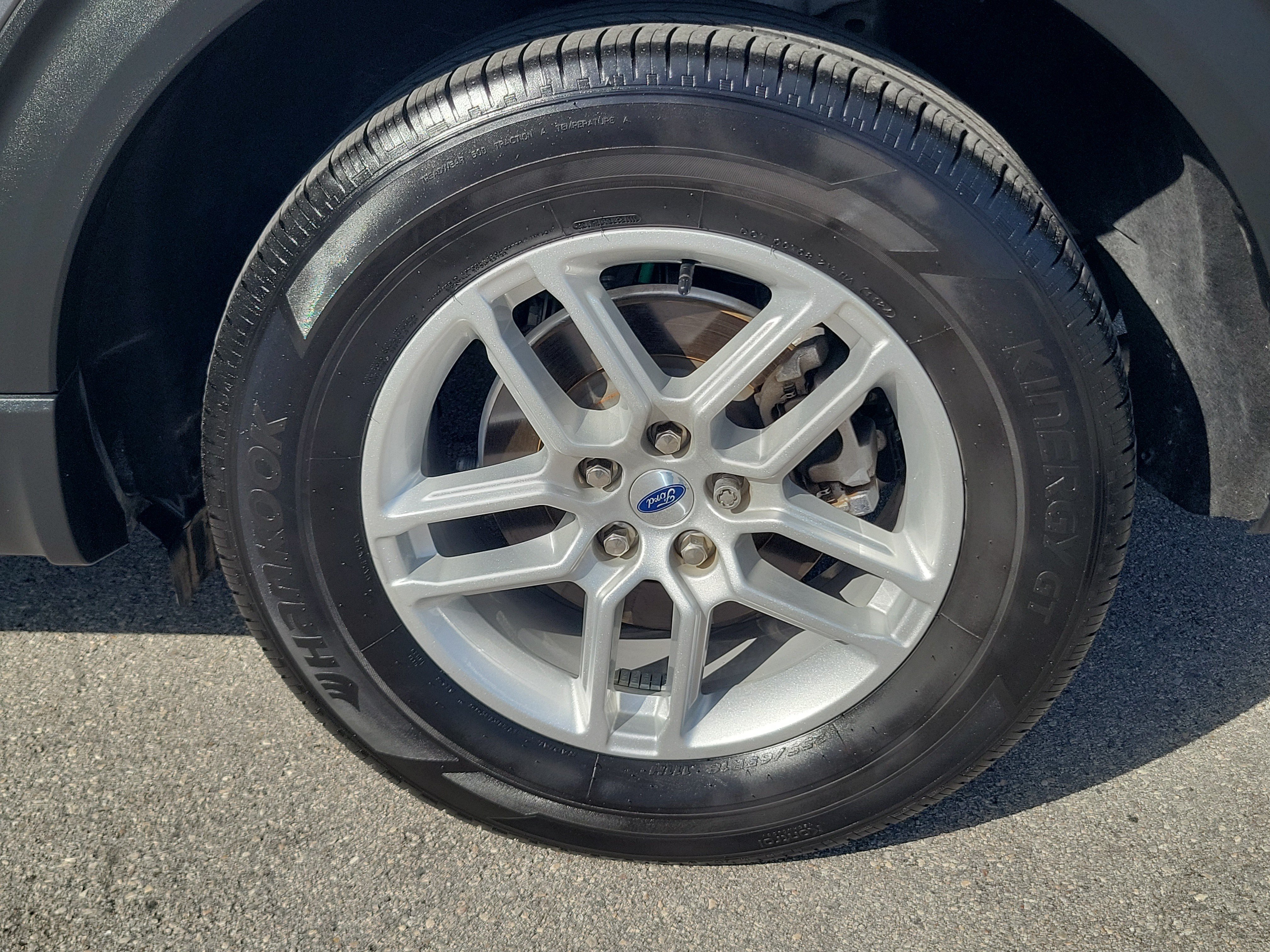 Certified 2025 Ford Explorer Active w/ Active Comfort Package RWD image 29