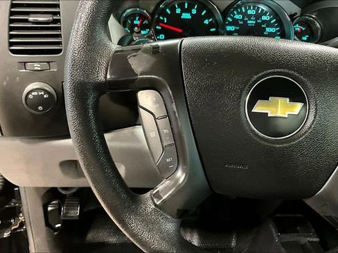 Used 2014 Chevrolet Silverado 2500 W/T w/ Snow Plow Prep Package AWD/4WD image 11