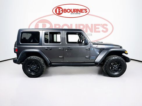 Used 2024 Jeep Wrangler Unlimited AWD/4WD image 11