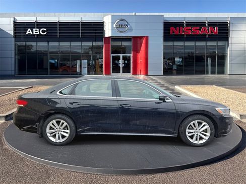 Used 2020 Volkswagen Passat 2.0T SE image 4