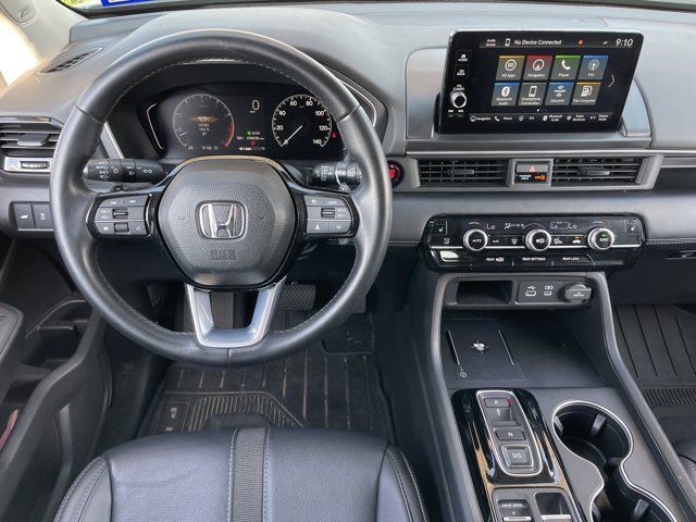 Used 2025 Honda Pilot Touring image 12