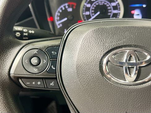Used 2022 Toyota Corolla LE FWD image 18