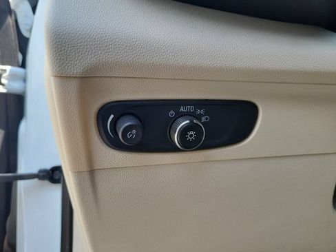 Used 2021 Buick Envision Essence AWD/4WD image 24