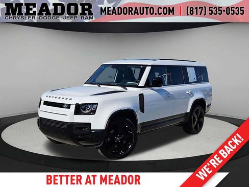 Used 2024 Land Rover Defender 130 X-Dynamic SE AWD/4WD image 1