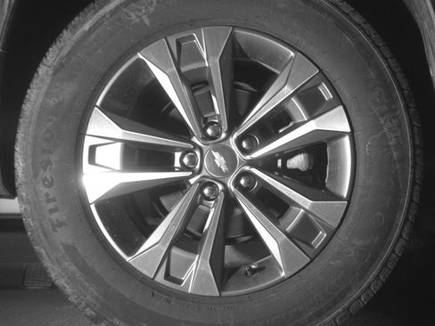 Used 2025 Chevrolet Equinox LT FWD image 15