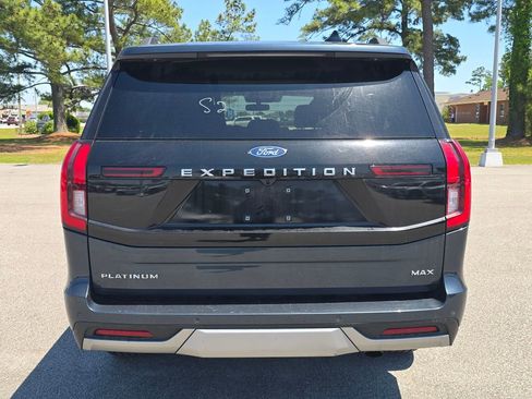 Used 2025 Ford Expedition Max Platinum w/ Driver's Package AWD/4WD image 4