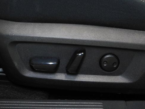 Used 2023 Nissan Rogue SV AWD/4WD image 28