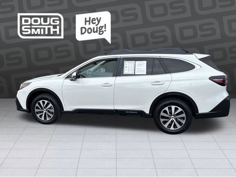 Used 2022 Subaru Outback Premium AWD/4WD image 2