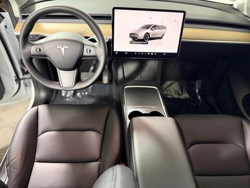 Used 2022 Tesla Model Y Long Range AWD/4WD image 11