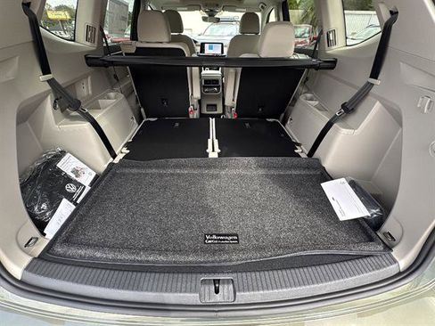 New 2026 Volkswagen Atlas SE FWD image 11