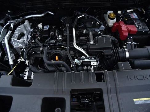 New 2025 Nissan Kicks SR image 29