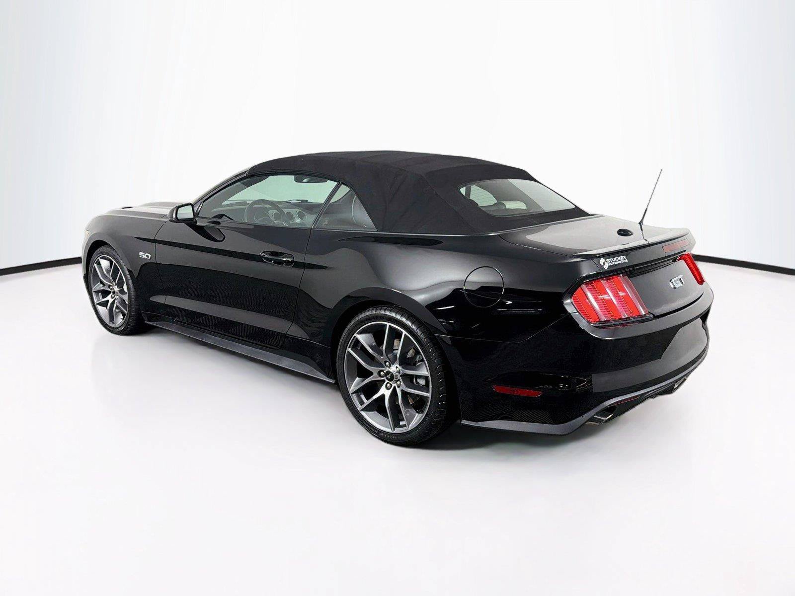 Used 2015 Ford Mustang GT Premium w/ Equipment Group 401A RWD image 9