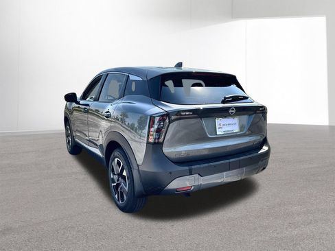 Certified 2025 Nissan Kicks SV AWD/4WD image 6