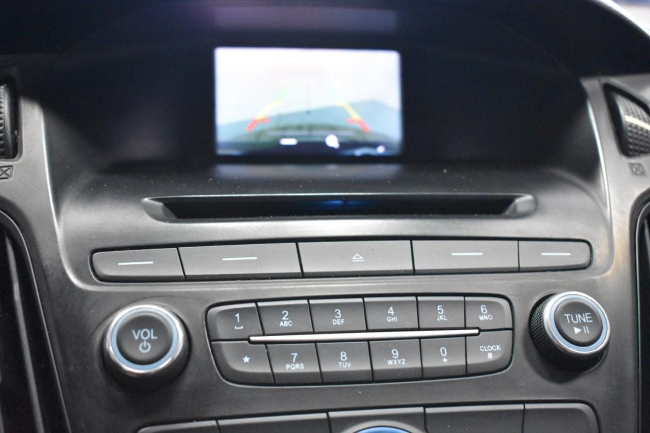 Used 2017 Ford Focus SE FWD image 27