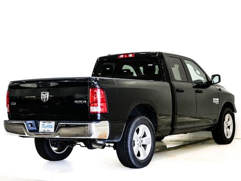 Used 2024 RAM 1500 Classic SLT AWD/4WD image 5