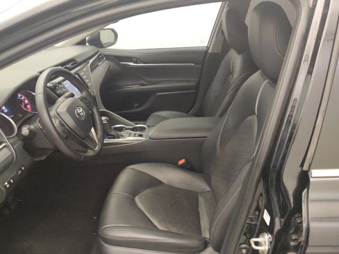 Used 2018 Toyota Camry XSE FWD image 17