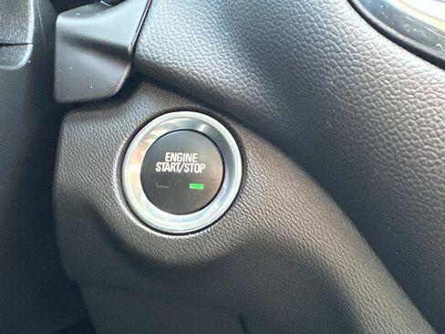 Certified 2023 Chevrolet Equinox LT image 26