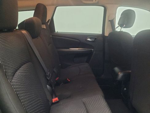 Used 2019 Dodge Journey SE FWD image 19