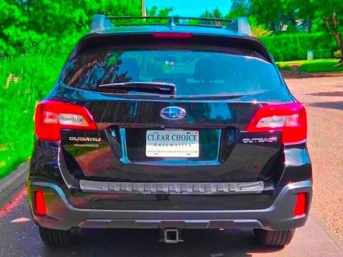 Used 2018 Subaru Outback 2.5i Premium image 9