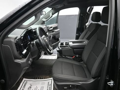 Used 2023 Chevrolet Silverado 1500 LT AWD/4WD image 11