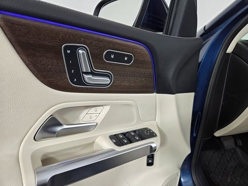 Certified 2021 Mercedes-Benz GLB 250 4MATIC image 19