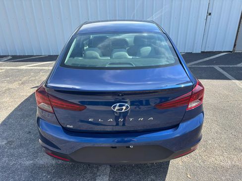 Used 2020 Hyundai Elantra SE FWD image 5