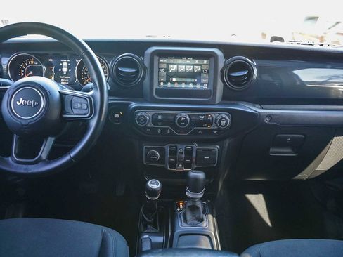 Used 2021 Jeep Gladiator Sport image 10