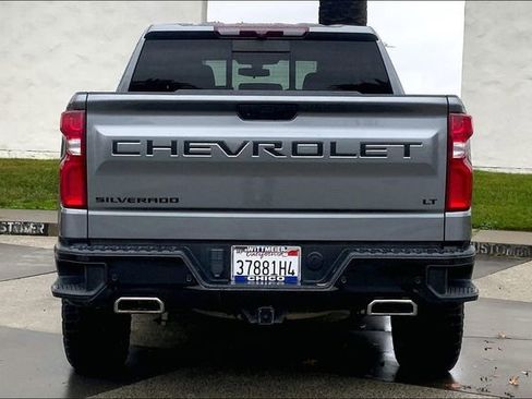 Used 2021 Chevrolet Silverado 1500 LT Trail Boss w/ Convenience Package II image 4