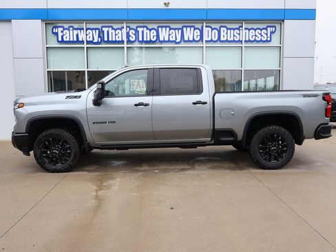 New 2026 Chevrolet Silverado 2500 LTZ w/ LTZ Plus Package AWD/4WD image 7