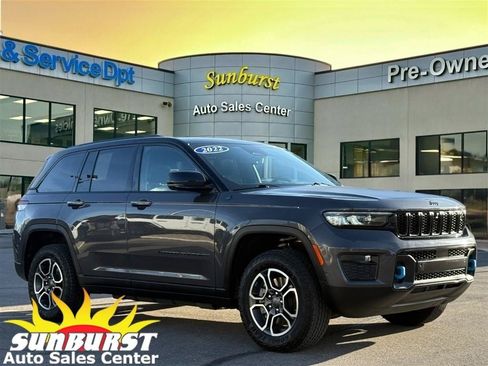 Used 2022 Jeep Grand Cherokee Trailhawk w/ Advanced Protech Group II AWD/4WD image 1