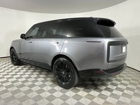 Used 2025 Land Rover Range Rover Long Wheelbase SE image 3